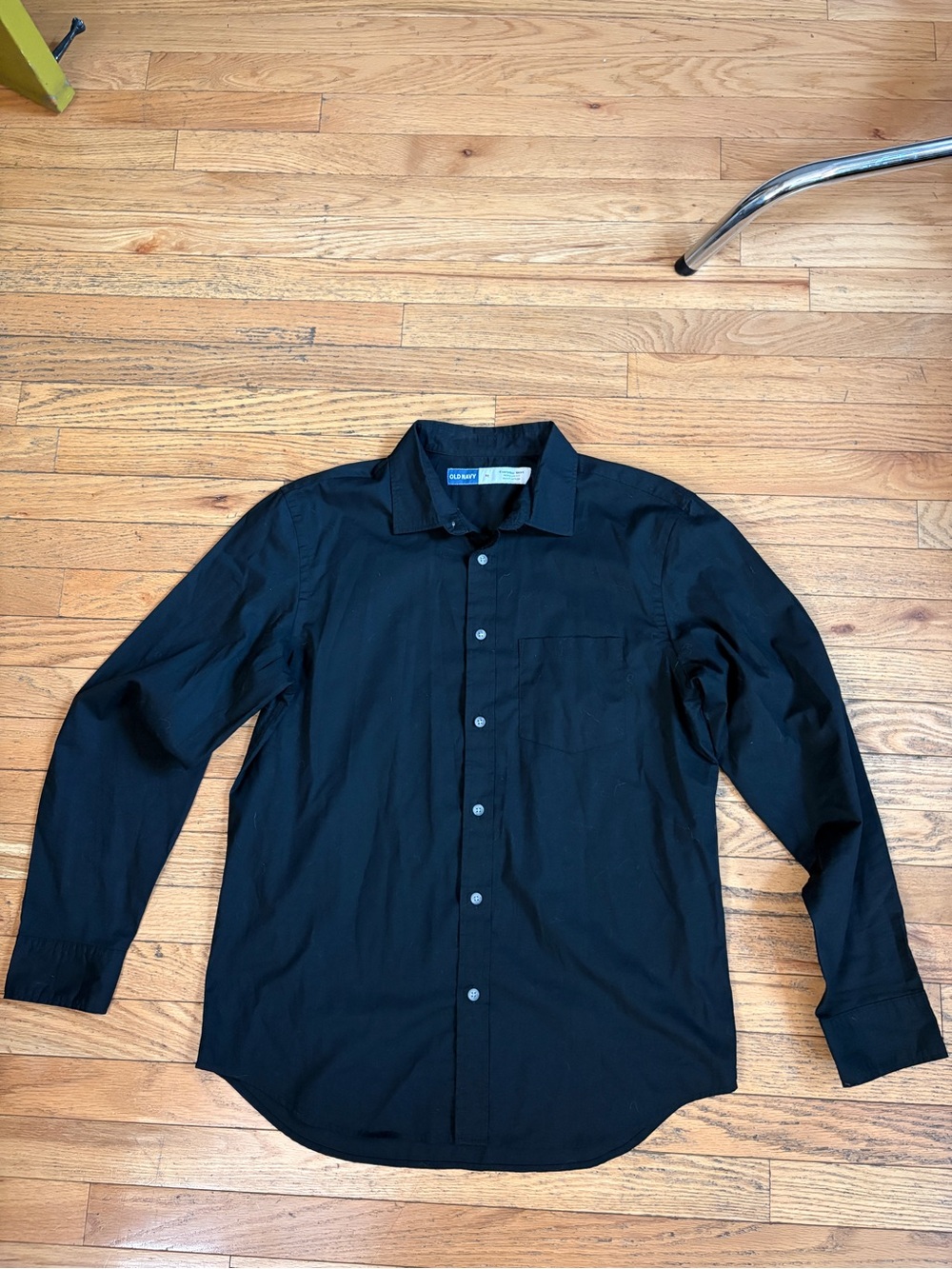 Old Navy Black Long-Sleeve Button-Up Shirt
